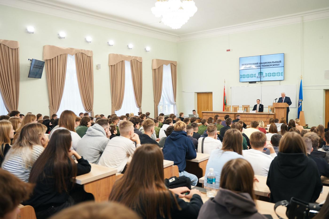 В БНТУ прошла диалоговая площадка на тему «Конституционно-правовые основы защиты прав и свободы граждан»